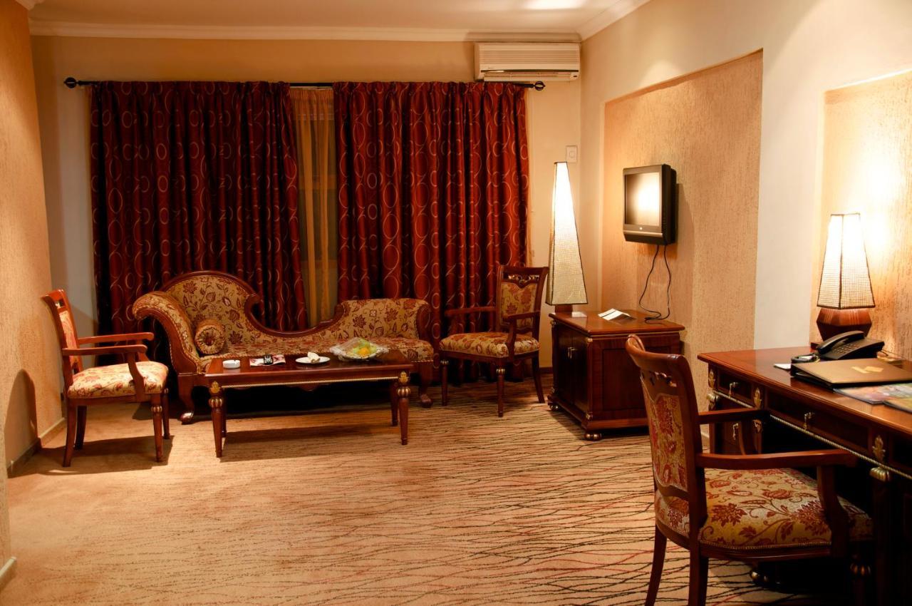 Crossroads Hotel Lilongwe Ngoại thất bức ảnh