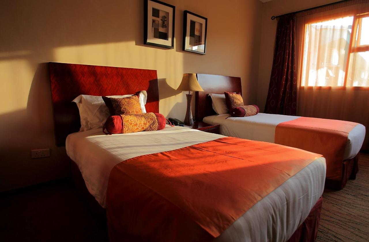 Crossroads Hotel Lilongwe Ngoại thất bức ảnh
