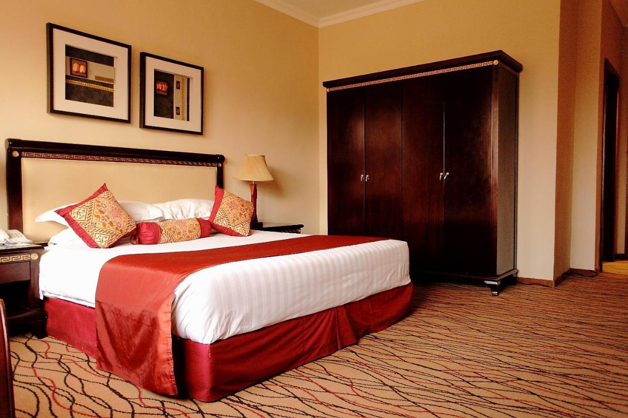 Crossroads Hotel Lilongwe Ngoại thất bức ảnh