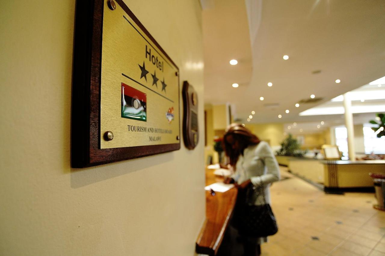 Crossroads Hotel Lilongwe Ngoại thất bức ảnh