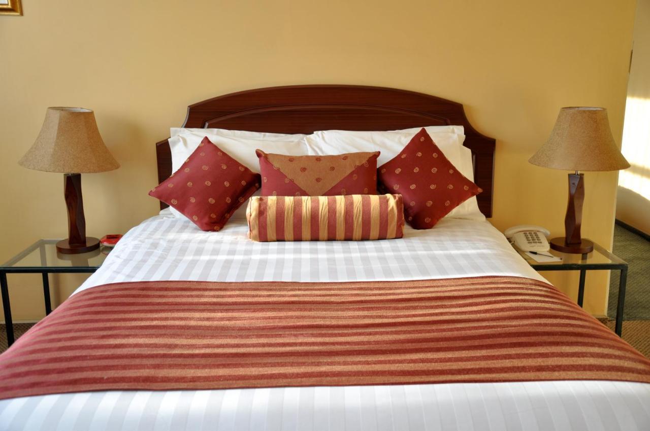 Crossroads Hotel Lilongwe Ngoại thất bức ảnh